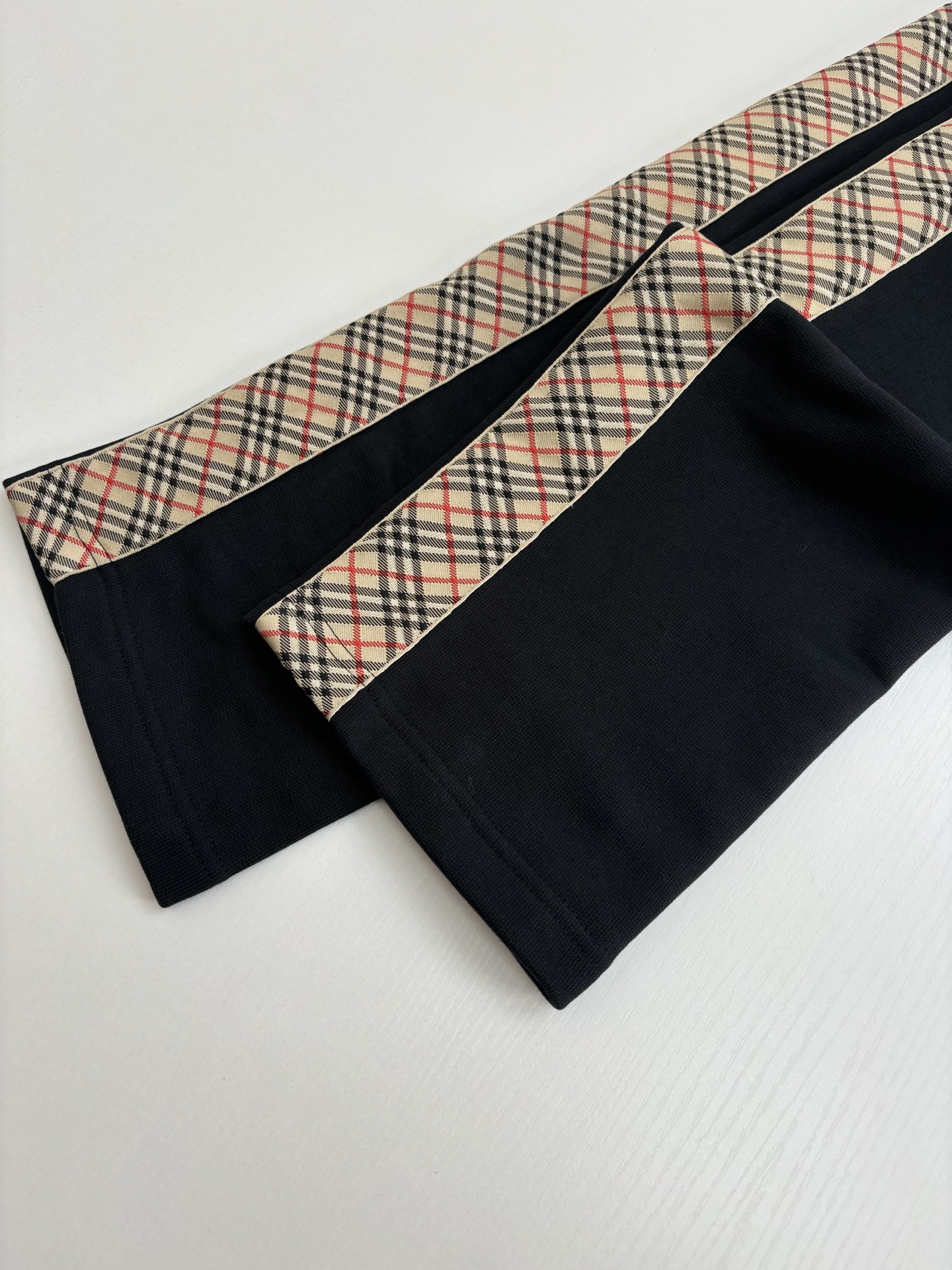 Burberry burberry*/巴宝莉 25FW早秋新款针织毛圈长裤