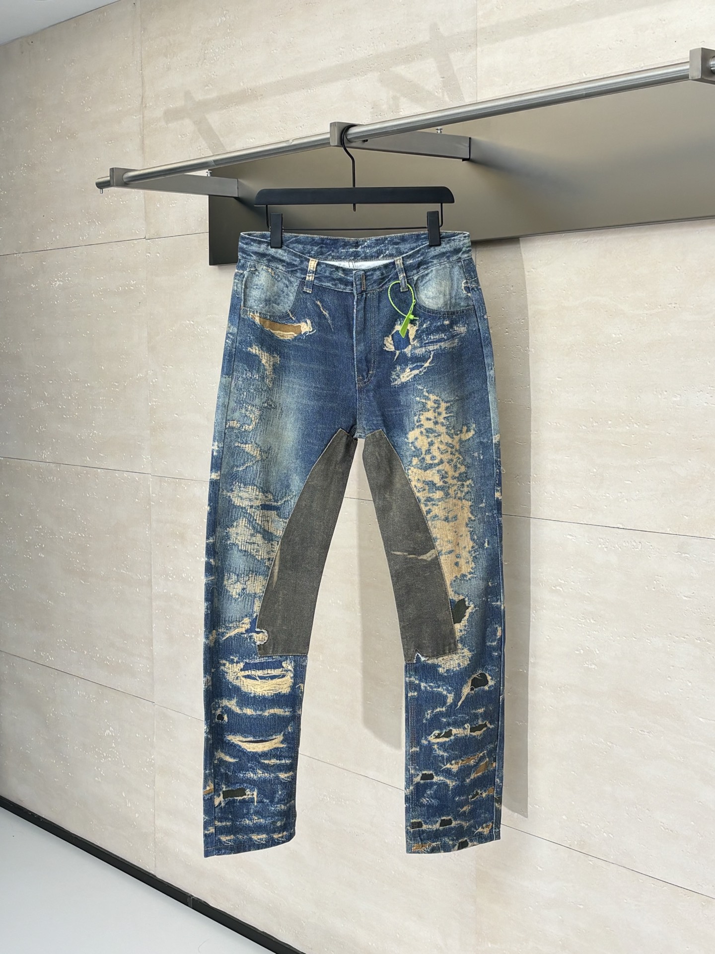Jeans lavados con parche desgastado desgastados de Givench*/Givenchy Talla: 28/30/32/34