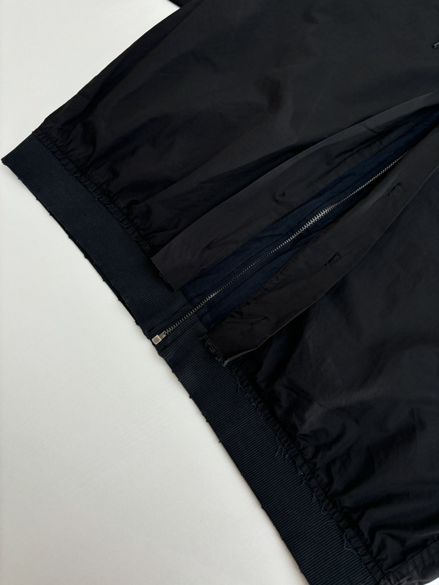 Balenciaga Balenciag*/巴黎Blcg 拼接刺绣连帽外套