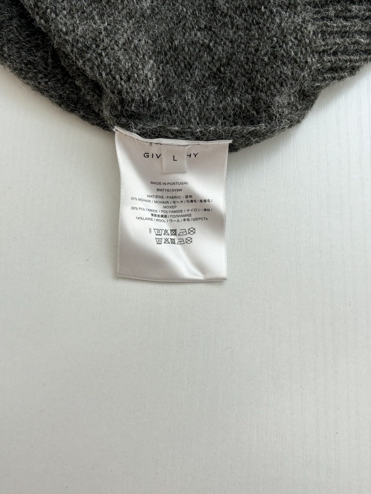 Givenchy 24FW Signature Mohair Crew Neck Sweater - Soft, Warm, and Stylish 9 i1752999592786 1242 0 7