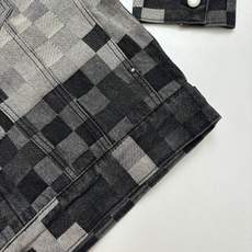1V/路易 黑色棋盘格马赛克牛仔外套原样开发渐变马赛克格子面料 牛仔上字母提花还原 珍珠五金镭射刻字lo 1V/路易 黑色棋盘格马赛克牛仔外套原样开发渐变马赛克格子面料 牛仔上字母提花还原 珍珠五金镭射刻字lo