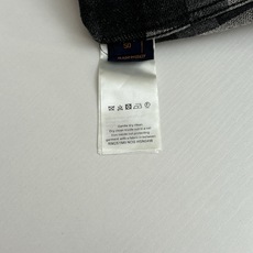 1V/路易 黑色棋盘格马赛克牛仔外套原样开发渐变马赛克格子面料 牛仔上字母提花还原 珍珠五金镭射刻字lo 1V/路易 黑色棋盘格马赛克牛仔外套原样开发渐变马赛克格子面料 牛仔上字母提花还原 珍珠五金镭射刻字lo