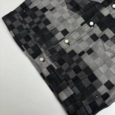 1V/路易 黑色棋盘格马赛克牛仔外套原样开发渐变马赛克格子面料 牛仔上字母提花还原 珍珠五金镭射刻字lo 1V/路易 黑色棋盘格马赛克牛仔外套原样开发渐变马赛克格子面料 牛仔上字母提花还原 珍珠五金镭射刻字lo