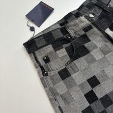 1V/路易 黑色棋盘格马赛克牛仔裤原样开发渐变马赛克格子面料 牛仔上字母提花还原 珍珠五金镭射刻字log 1V/路易 黑色棋盘格马赛克牛仔裤原样开发渐变马赛克格子面料 牛仔上字母提花还原 珍珠五金镭射刻字log