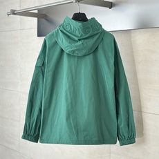 Moncler*/蒙口 25Fw新款连帽抽绳防晒外套 Size:S/M/L/XL/XXL Moncler*/蒙口 25Fw新款连帽抽绳防晒外套 Size:S/M/L/XL/XXL