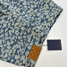 1V/路易 25SS新款水洗波点老花满印工装牛仔裤出自 Pharrell Williams 与 Nigo 1V/路易 25SS新款水洗波点老花满印工装牛仔裤出自 Pharrell Williams 与 Nigo