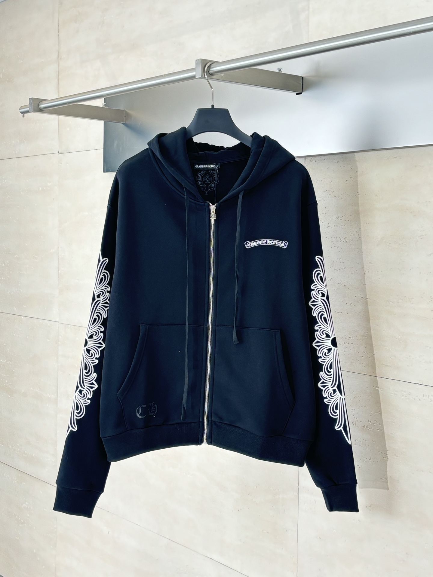 Chrome Hearts Come Hearts*/克罗心 25新款梵文字母印花拉链连帽卫衣