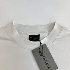 Balenciaga*/巴黎 25Ss新款七夕限定款爱心刺绣后面爱心印花短袖T恤面料采用定织定染全棉双纱 Balenciaga*/巴黎 25Ss新款七夕限定款爱心刺绣后面爱心印花短袖T恤面料采用定织定染全棉双纱