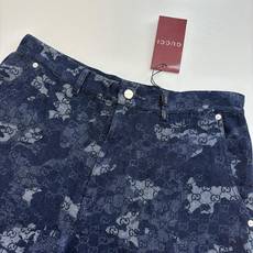 Gucci*/古驰 25Ss新款刺绣牛仔短裤采用定制牛仔面料匠心制作,质感卓越,舒适柔软,亲肤透气,胸口 Gucci*/古驰 25Ss新款刺绣牛仔短裤采用定制牛仔面料匠心制作,质感卓越,舒适柔软,亲肤透气,胸口