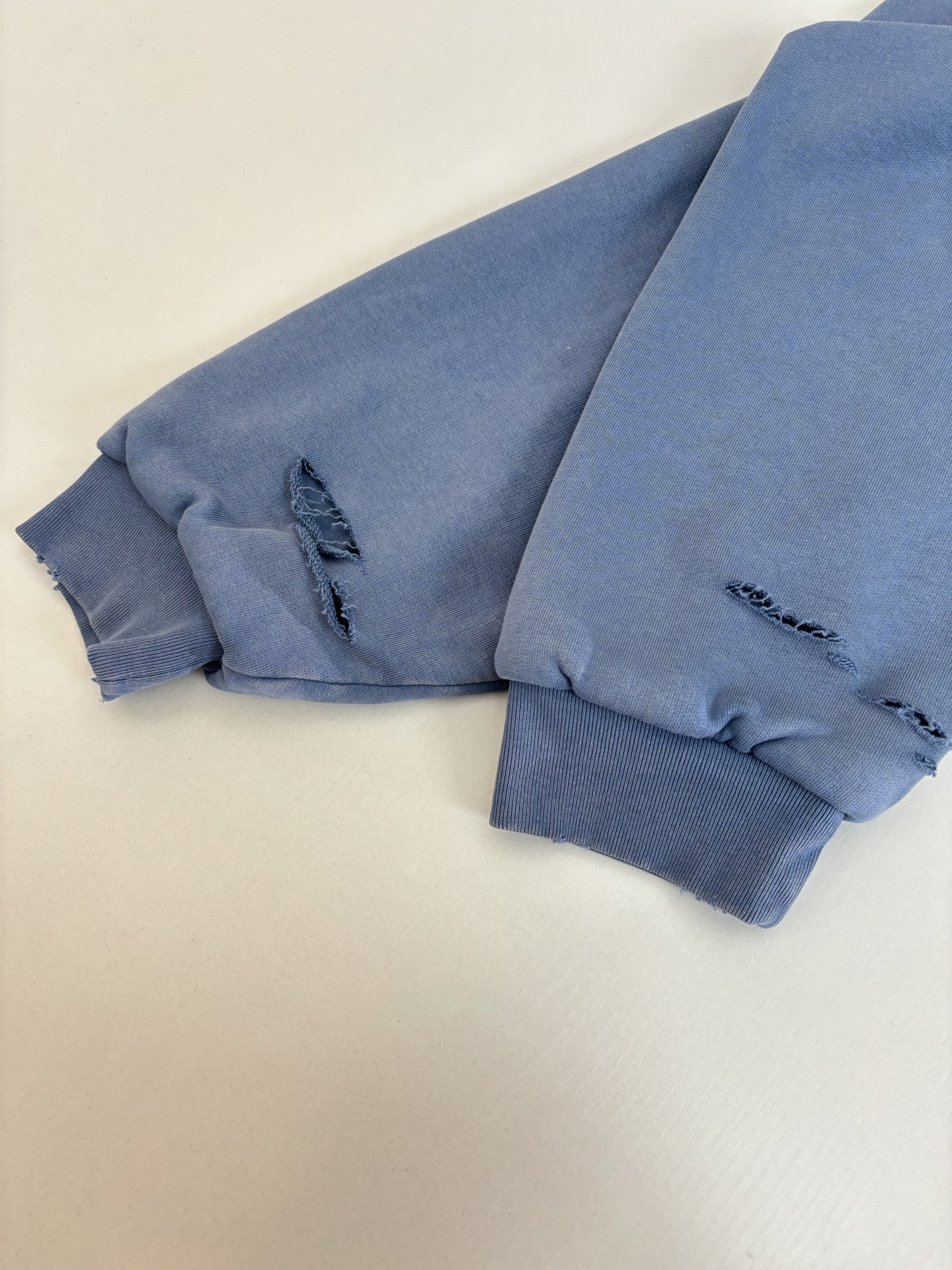 Balenciaga*/巴黎25早秋水洗做旧破洞连帽卫衣Size：XS/S/M/L