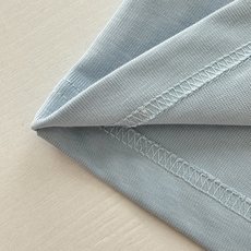 Dio*/迪奥 25Ss新款立体绣短袖T恤面料采用双纱精梳棉紧密纺纱线,克重280g配套对色32s双纱横 Dio*/迪奥 25Ss新款立体绣短袖T恤面料采用双纱精梳棉紧密纺纱线,克重280g配套对色32s双纱横
