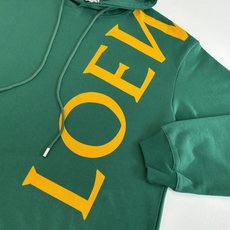 Loew*/罗意威 印花连帽连帽卫衣定染高支全棉浅墨绿纺连帽卫衣基布 细腻如丝 舒适贴肤 以深沉而内敛的 Loew*/罗意威 印花连帽连帽卫衣定染高支全棉浅墨绿纺连帽卫衣基布 细腻如丝 舒适贴肤 以深沉而内敛的