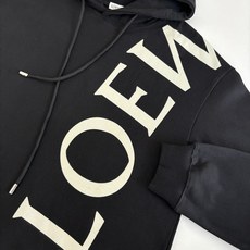 Loew*/罗意威 印花连帽连帽卫衣定染高支全棉浅墨绿纺连帽卫衣基布 细腻如丝 舒适贴肤 以深沉而内敛的 Loew*/罗意威 印花连帽连帽卫衣定染高支全棉浅墨绿纺连帽卫衣基布 细腻如丝 舒适贴肤 以深沉而内敛的