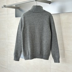 Celin*/赛琳 24FW 小刺绣高领半拉链毛衣原12,500购入,面料采用膨体羊毛绒混纺,轻柔触感, Celin*/赛琳 24FW 小刺绣高领半拉链毛衣原12,500购入,面料采用膨体羊毛绒混纺,轻柔触感,