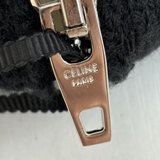 Celin*/赛琳 24FW 小刺绣高领半拉链毛衣原12,500购入,面料采用膨体羊毛绒混纺,轻柔触感, Celin*/赛琳 24FW 小刺绣高领半拉链毛衣原12,500购入,面料采用膨体羊毛绒混纺,轻柔触感,