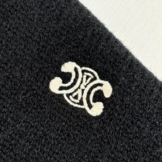 Celin*/赛琳 24FW 小刺绣高领半拉链毛衣原12,500购入,面料采用膨体羊毛绒混纺,轻柔触感, Celin*/赛琳 24FW 小刺绣高领半拉链毛衣原12,500购入,面料采用膨体羊毛绒混纺,轻柔触感,