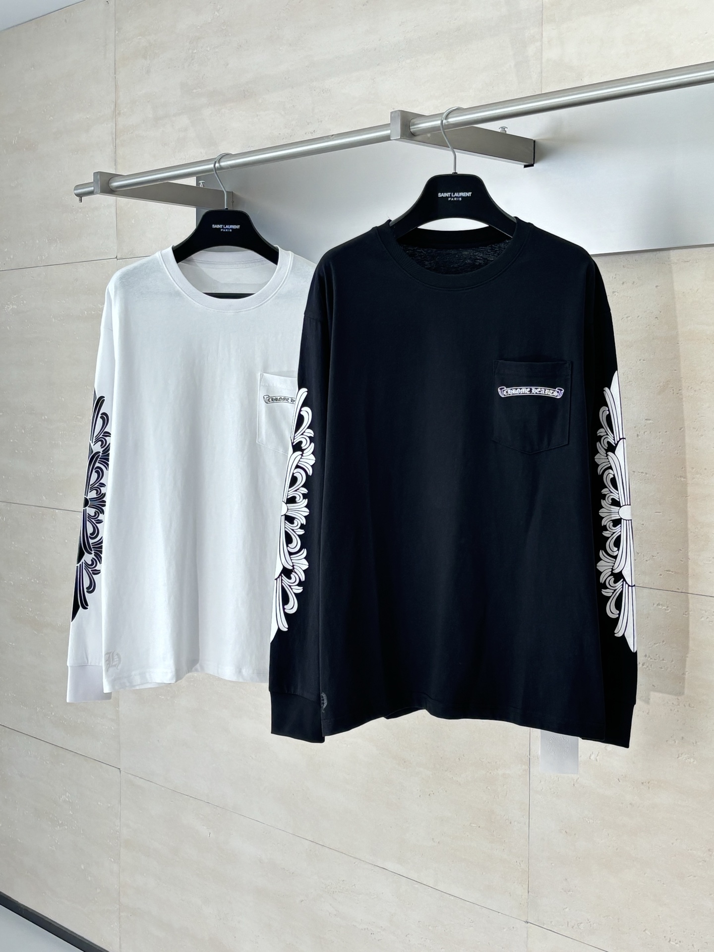 NO:529578,Chrome Heart*/Crossin CH/Aspen Graffiti limited long sleeves Fabric is made of 26 knitted 220g cotton Print is made of ink printing Customized auxiliary materials SizeS/M/L,,chrome hearts,chrome hearts,alexander wang19860909Chrome Heart*/克罗心CH/Aspen 涂鸦限定长袖 面料采用26织220克全棉材质 印花采用油墨印花 定制辅料 SizeS/M/L,,chrome hearts,chrome hearts,alexander wang,Men's clothing