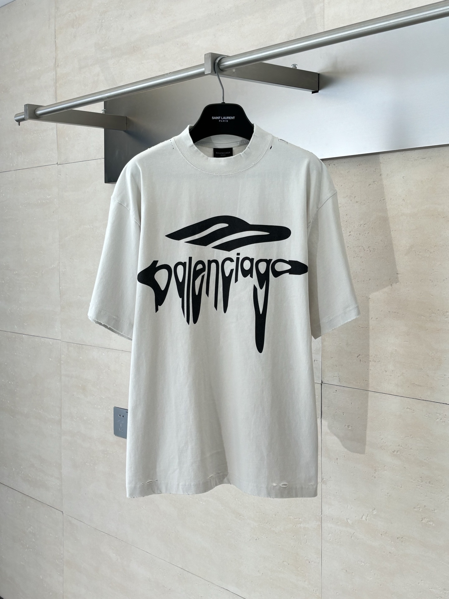 Balenciag*/巴黎25ss融化字母印花短袖定织拉架罗纹对板同缸染色确保无色差，遵循原版工艺半微高