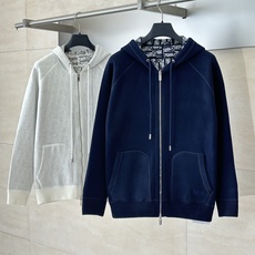 Dio*/迪奥 24FW 提花羊绒针织连帽卫衣原17,500购入,面料采用乳白色棉质和羊绒混纺面料精心制 Dio*/迪奥 24FW 提花羊绒针织连帽卫衣原17,500购入,面料采用乳白色棉质和羊绒混纺面料精心制