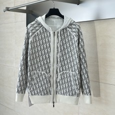 Dio*/迪奥 24FW 提花羊绒针织连帽卫衣原17,500购入,面料采用乳白色棉质和羊绒混纺面料精心制 Dio*/迪奥 24FW 提花羊绒针织连帽卫衣原17,500购入,面料采用乳白色棉质和羊绒混纺面料精心制