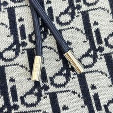 Dio*/迪奥 24FW 提花羊绒针织连帽卫衣原17,500购入,面料采用乳白色棉质和羊绒混纺面料精心制 Dio*/迪奥 24FW 提花羊绒针织连帽卫衣原17,500购入,面料采用乳白色棉质和羊绒混纺面料精心制