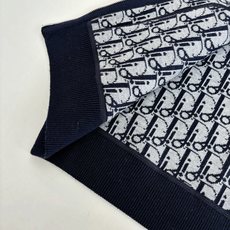 Dio*/迪奥 24FW 提花羊绒针织连帽卫衣原17,500购入,面料采用乳白色棉质和羊绒混纺面料精心制 Dio*/迪奥 24FW 提花羊绒针织连帽卫衣原17,500购入,面料采用乳白色棉质和羊绒混纺面料精心制
