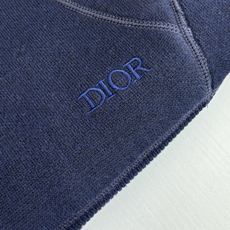 Dio*/迪奥 24FW 提花羊绒针织连帽卫衣原17,500购入,面料采用乳白色棉质和羊绒混纺面料精心制 Dio*/迪奥 24FW 提花羊绒针织连帽卫衣原17,500购入,面料采用乳白色棉质和羊绒混纺面料精心制