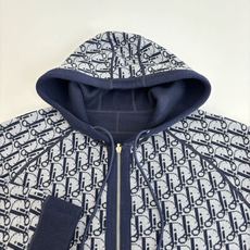 Dio*/迪奥 24FW 提花羊绒针织连帽卫衣原17,500购入,面料采用乳白色棉质和羊绒混纺面料精心制 Dio*/迪奥 24FW 提花羊绒针织连帽卫衣原17,500购入,面料采用乳白色棉质和羊绒混纺面料精心制