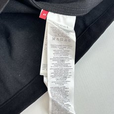 Gucc*/古驰 翻领拉链烫钻牛仔衬衫原版15,760购入开发,定制洗水牛仔棉布面料,胸前刻字纽扣开合门 Gucc*/古驰 翻领拉链烫钻牛仔衬衫原版15,760购入开发,定制洗水牛仔棉布面料,胸前刻字纽扣开合门
