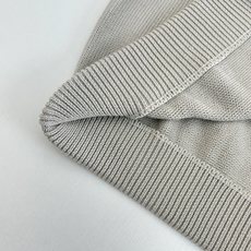Dio*/迪奥 24秋冬新款提花袖饰针织圆领毛衣这款针织衫向经典图案致敬。采用棉质平纹针织面料精心制作, Dio*/迪奥 24秋冬新款提花袖饰针织圆领毛衣这款针织衫向经典图案致敬。采用棉质平纹针织面料精心制作,