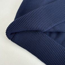 Dio*/迪奥 24秋冬新款提花袖饰针织圆领毛衣这款针织衫向经典图案致敬。采用棉质平纹针织面料精心制作, Dio*/迪奥 24秋冬新款提花袖饰针织圆领毛衣这款针织衫向经典图案致敬。采用棉质平纹针织面料精心制作,