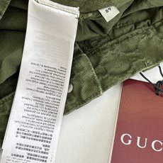 Gucc*/古驰 暗纹双G提花渐变牛仔裤进口提花牛仔材质,质感舒适,挺括有型 酵素水洗工艺,呈现复古擦色 Gucc*/古驰 暗纹双G提花渐变牛仔裤进口提花牛仔材质,质感舒适,挺括有型 酵素水洗工艺,呈现复古擦色