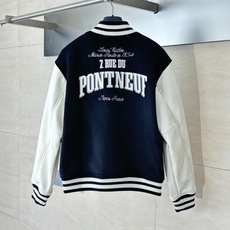 1V/路易 FW25 Nigo系列拼皮珍珠扣皮革镶边前袋饰棒球束腰棒球服夹克 本款棒球束腰夹克为胸前丝绒 1V/路易 FW25 Nigo系列拼皮珍珠扣皮革镶边前袋饰棒球束腰棒球服夹克 本款棒球束腰夹克为胸前丝绒