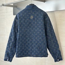 1V/路易 联名nigo靴线绣花牛仔棉服原29,600购入,nigo联名系列。定制原版斜纹全棉牛仔面料, 1V/路易 联名nigo靴线绣花牛仔棉服原29,600购入,nigo联名系列。定制原版斜纹全棉牛仔面料,