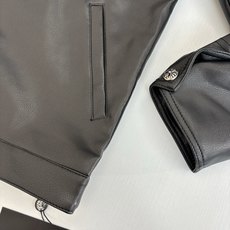 Chrome Heart*/克罗心 24SS CH双袖火焰藤蔓绣花皮衣夹克原84,300购入,面料定织采 Chrome Heart*/克罗心 24SS CH双袖火焰藤蔓绣花皮衣夹克原84,300购入,面料定织采