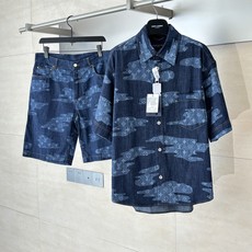 1V/路易 FW25 Nigo联名款云朵青年布短袖衬衫本款青年布令宛若云朵的 Monogram 贴饰漂浮 1V/路易 FW25 Nigo联名款云朵青年布短袖衬衫本款青年布令宛若云朵的 Monogram 贴饰漂浮