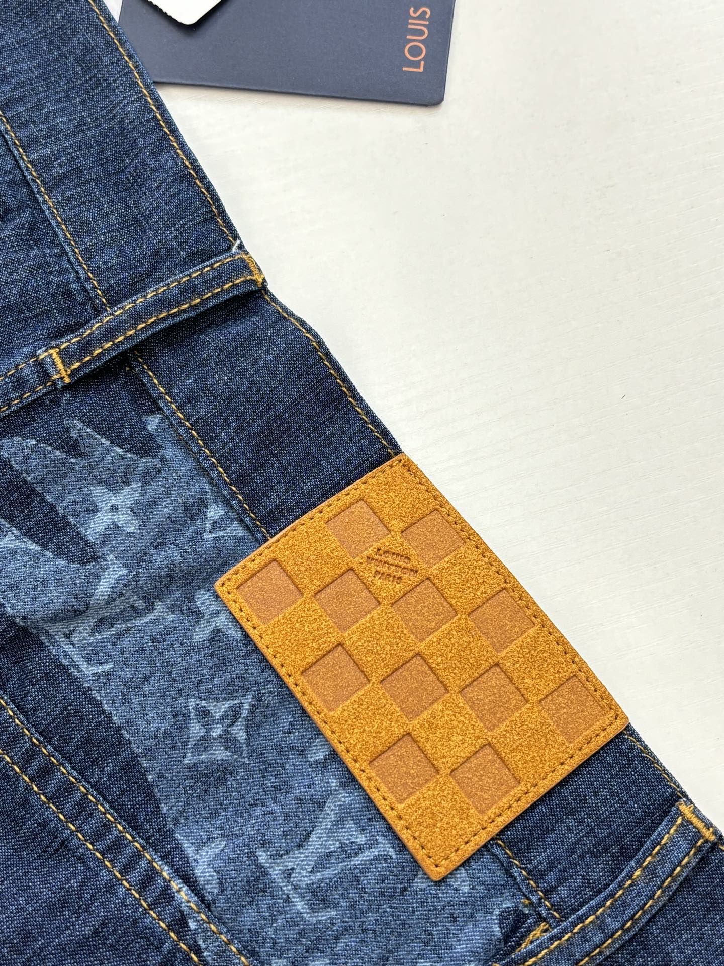 Louis Vuitton 1V/路易 FW25 Nigo联名款云朵青年布套装短裤
