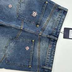 1V/路易 25FW 手工樱花水钻刺绣牛仔短裤原45500购入,由意大利进口高密度器械编织,纹路清晰,定 1V/路易 25FW 手工樱花水钻刺绣牛仔短裤原45500购入,由意大利进口高密度器械编织,纹路清晰,定