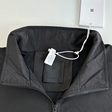 Givench*/纪梵希 GVC五金金属标4G拉链夹克外套定制50D流光绸风衣料以及满天星新中网布 触感 Givench*/纪梵希 GVC五金金属标4G拉链夹克外套定制50D流光绸风衣料以及满天星新中网布 触感