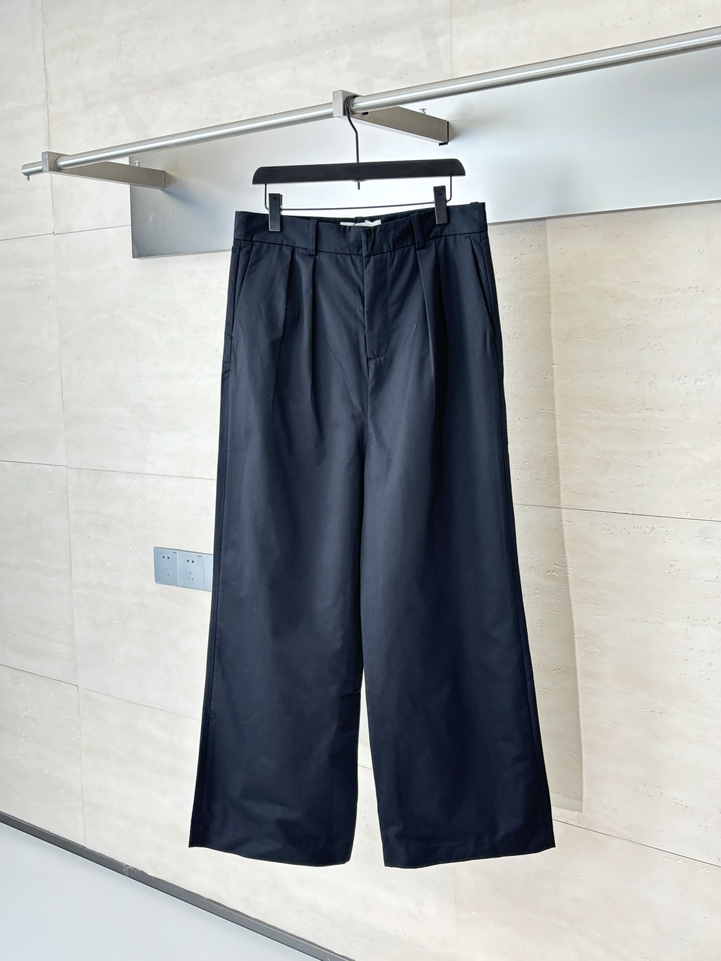 Loew*/罗意威 25SS棉质褶裥长裤Size：46/48/50/52