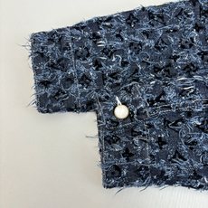 1V/路易 25FW连帽开花流苏牛仔外套第一时间购入ZP操作,复古赛络纺提花露纱面料,通过洗水及砂石打磨 1V/路易 25FW连帽开花流苏牛仔外套第一时间购入ZP操作,复古赛络纺提花露纱面料,通过洗水及砂石打磨