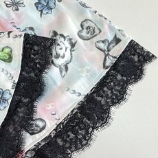 Chane*/香奈儿 新款活性印花蕾丝短裤定制进口斜纹稠材质,质感光泽,垂顺有型 通体满印山茶花爱心双C Chane*/香奈儿 新款活性印花蕾丝短裤定制进口斜纹稠材质,质感光泽,垂顺有型 通体满印山茶花爱心双C