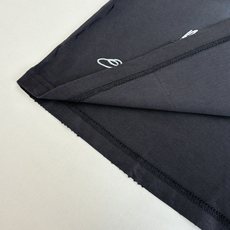 Balenciag*/巴黎 Blcg拼接插肩短袖32S双纱拉架 270g。纯棉质织物组织结构为平纹,面料 Balenciag*/巴黎 Blcg拼接插肩短袖32S双纱拉架 270g。纯棉质织物组织结构为平纹,面料