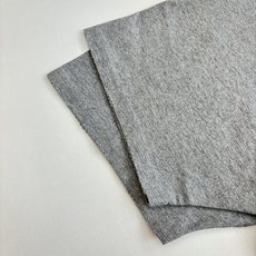 Balenciag*/巴黎 Blcg拼接插肩短袖32S双纱拉架 270g。纯棉质织物组织结构为平纹,面料 Balenciag*/巴黎 Blcg拼接插肩短袖32S双纱拉架 270g。纯棉质织物组织结构为平纹,面料