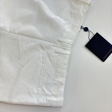 1V/路易 25FW 秋冬新款直筒压花西装长裤定制棉质混纺面料 全幅 Macro Monogram 压纹 1V/路易 25FW 秋冬新款直筒压花西装长裤定制棉质混纺面料 全幅 Macro Monogram 压纹