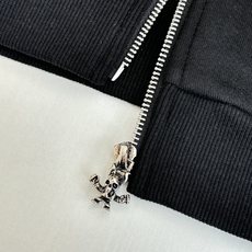 Chrome Heart*/克罗心 九宫格骷髅头连帽拉链卫衣选用高品质棉质面料,质地柔软亲肤,透气性佳 Chrome Heart*/克罗心 九宫格骷髅头连帽拉链卫衣选用高品质棉质面料,质地柔软亲肤,透气性佳