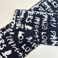 1V/路易 FW25 Nigo 联名款V领涂鸦牛仔裤直筒长裤FW秋冬秀款高订面料采用430克牛仔布料,洗 1V/路易 FW25 Nigo 联名款V领涂鸦牛仔裤直筒长裤FW秋冬秀款高订面料采用430克牛仔布料,洗