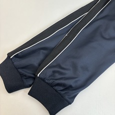 Loew*/罗意威 蓝校服套装拉链外套原¥117,900购买,轻盈科技平纹针织面料、胸前Anagram Loew*/罗意威 蓝校服套装拉链外套原¥117,900购买,轻盈科技平纹针织面料、胸前Anagram