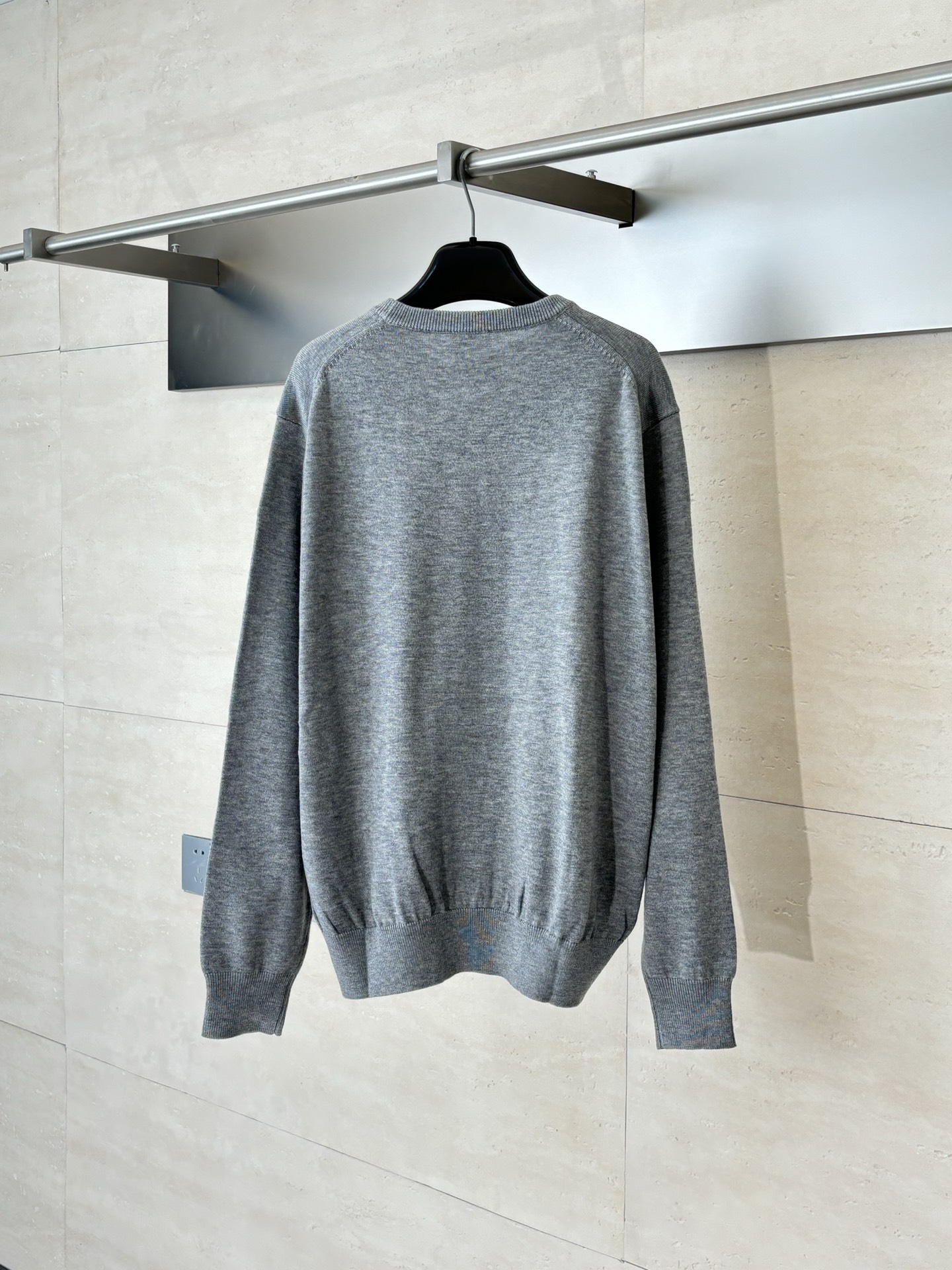 Moncle*/蒙口 25SS新款 字母标识套头长袖针织衫Size：S/M/L/XL