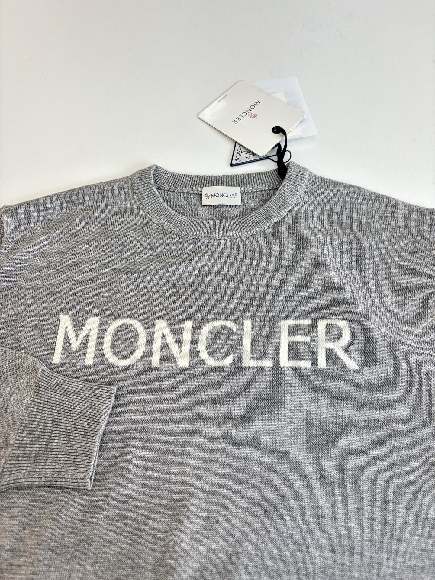 Moncle*/蒙口 25SS新款 字母标识套头长袖针织衫Size：S/M/L/XL
